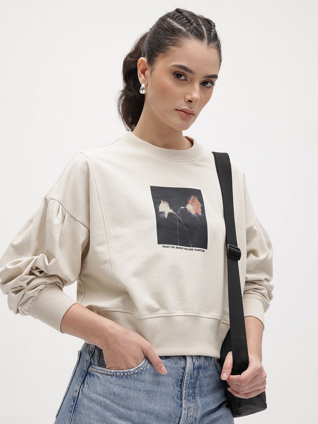 The Roadster Life Co. Graphic Printed Crop Boxy Sweatshirt