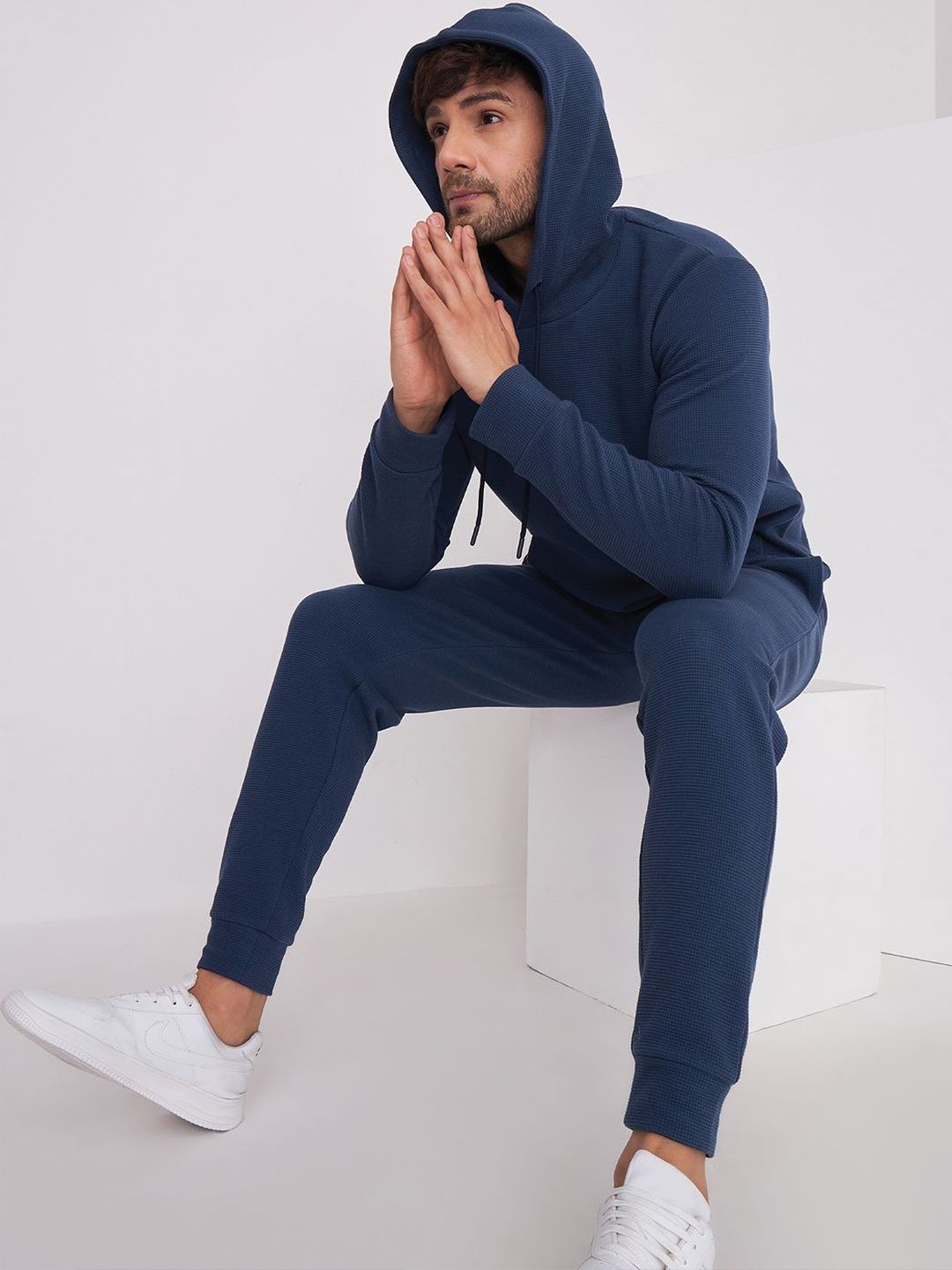 Sweet Dreams Men Textured Hooded Neck Mid-Rise Tracksuits-picture-23