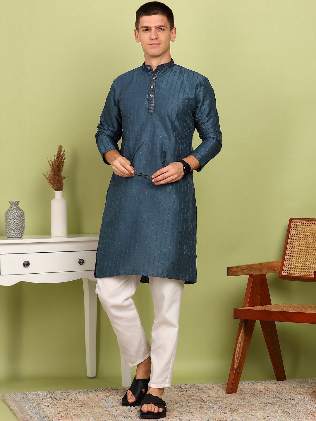 Anouk Self Design Band Collar Straight Kurta With Trousers-picture-19