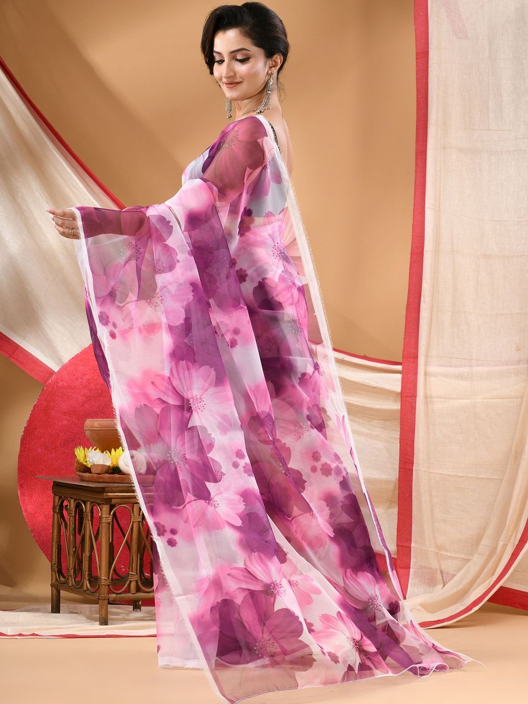 DESH BIDESH Floral Printed Organza Saree-picture-10
