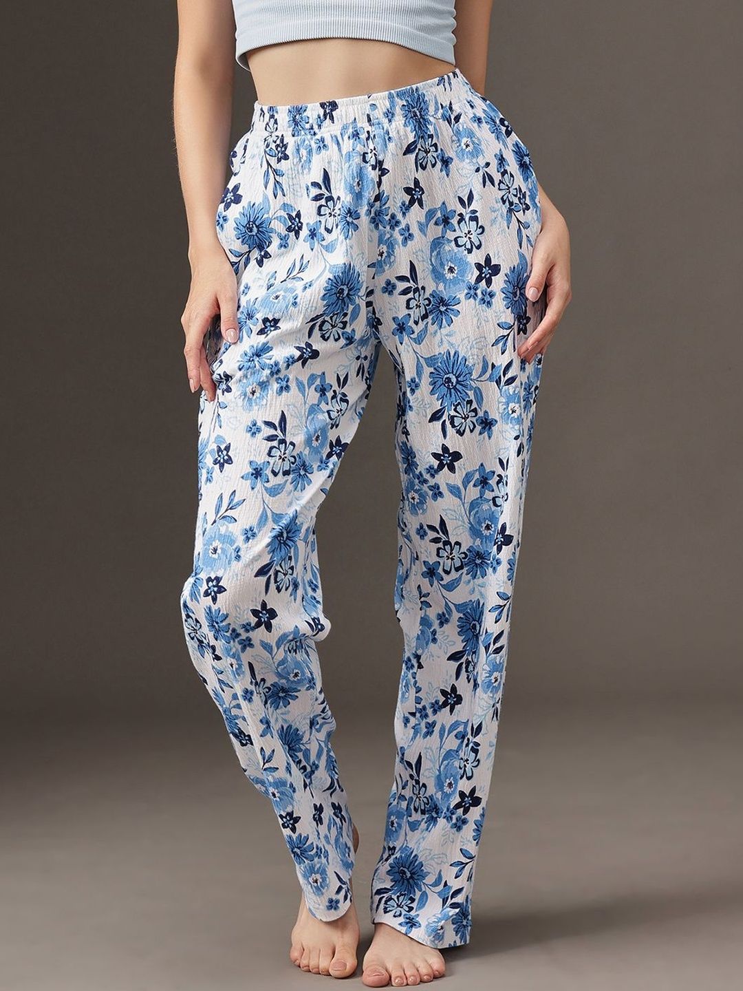 Clovia Women Floral Printed Cotton Mid-Rise Lounge Pants-picture-38