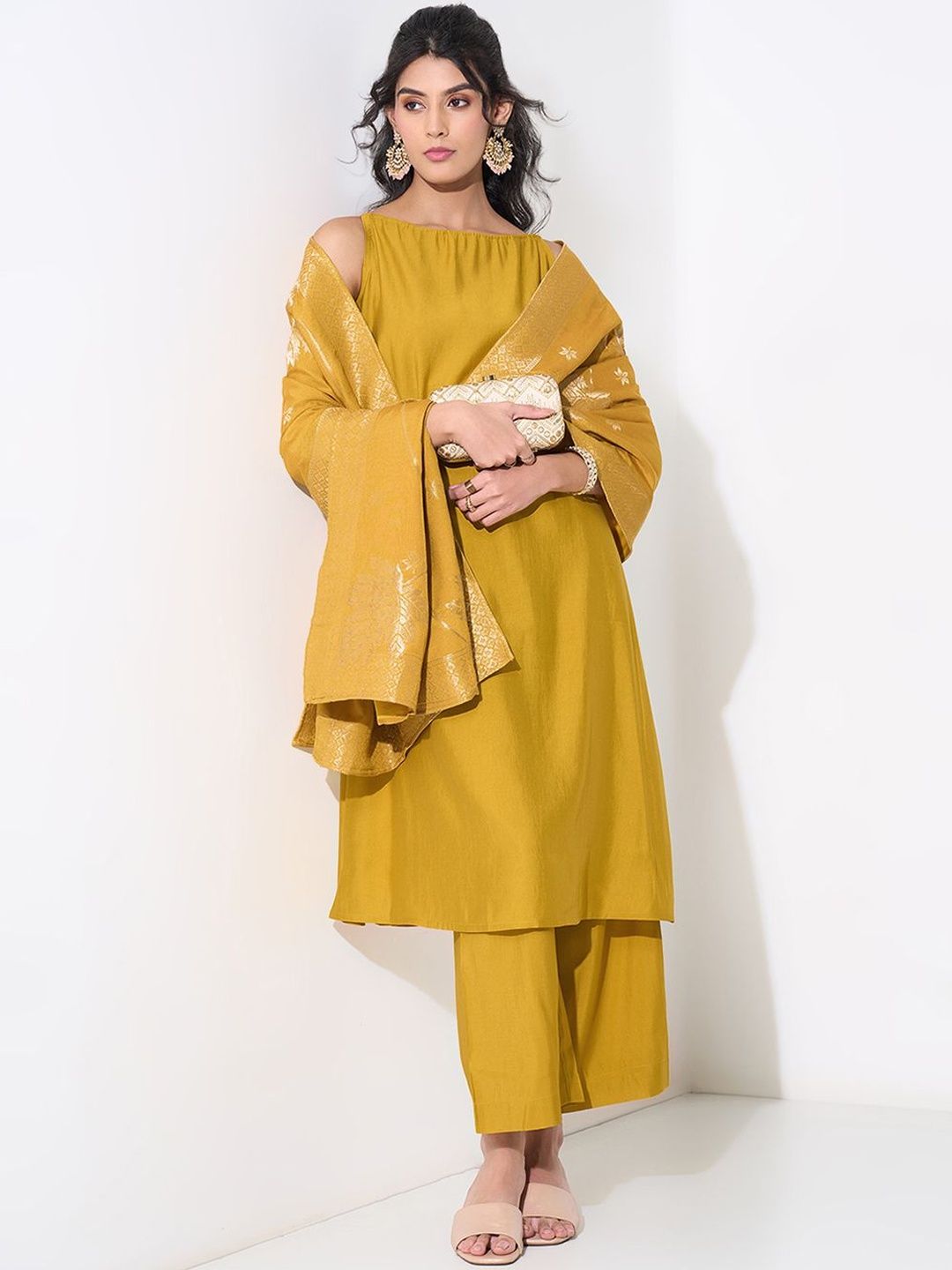 RANGMANCH BY PANTALOONS Women Regular Kurta with Trousers & With Dupatta-picture-21