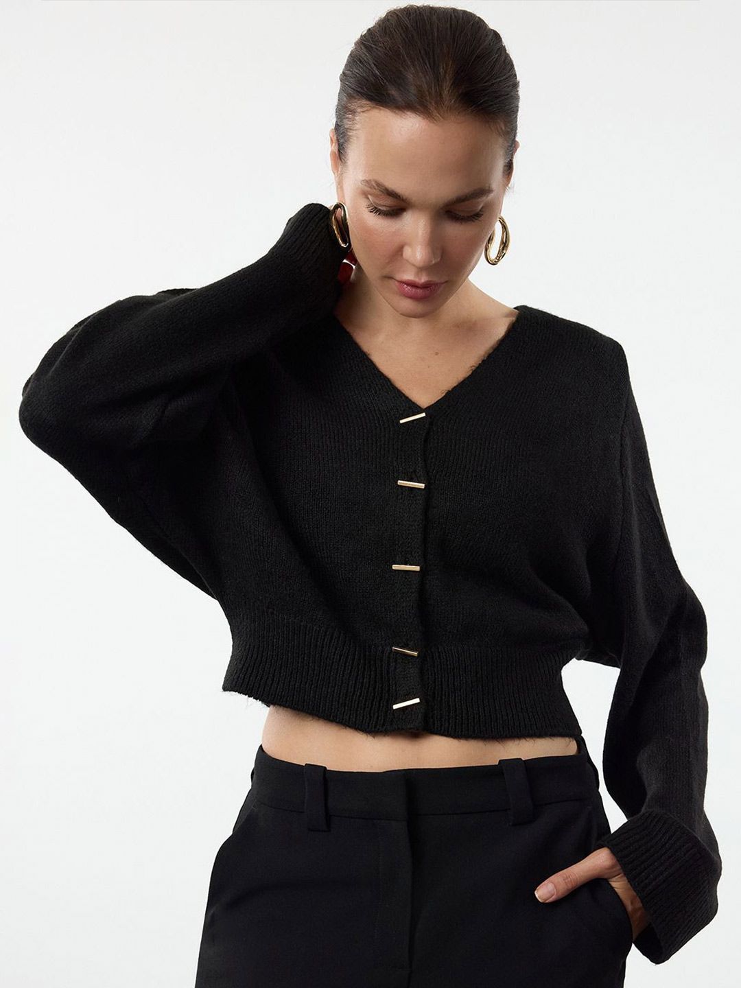 Trendyol Women Siyah V-Neck Long Sleeves Ribbed Crop Cardigan-picture-19