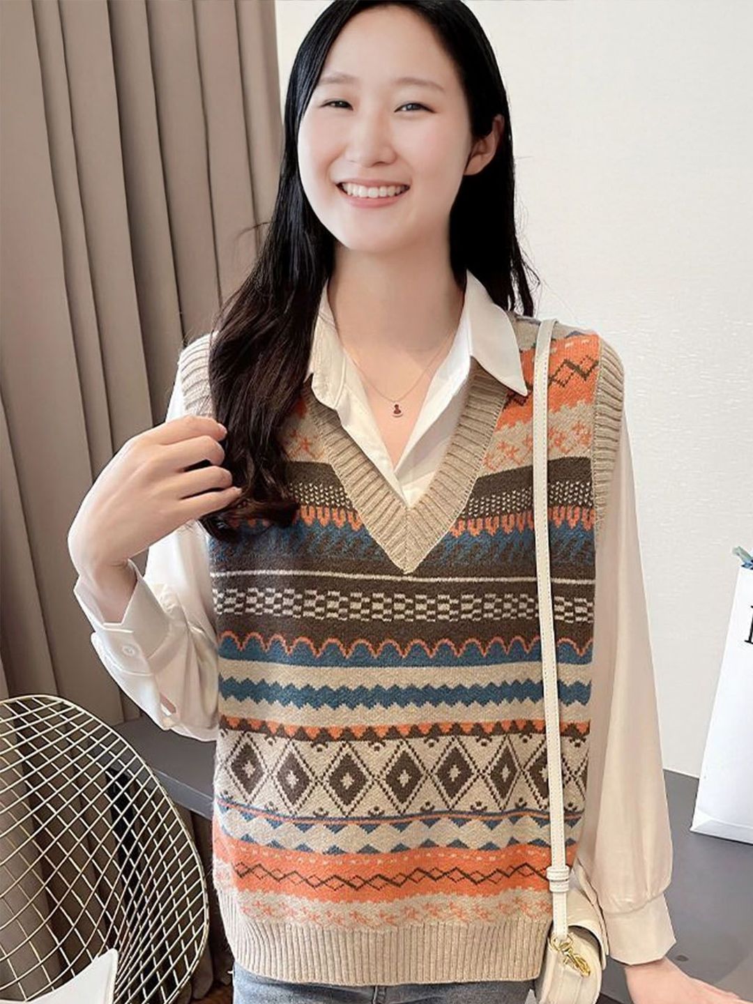 StyleCast Women Printed V-Neck Sleeveless Pullover Sweater-picture-32