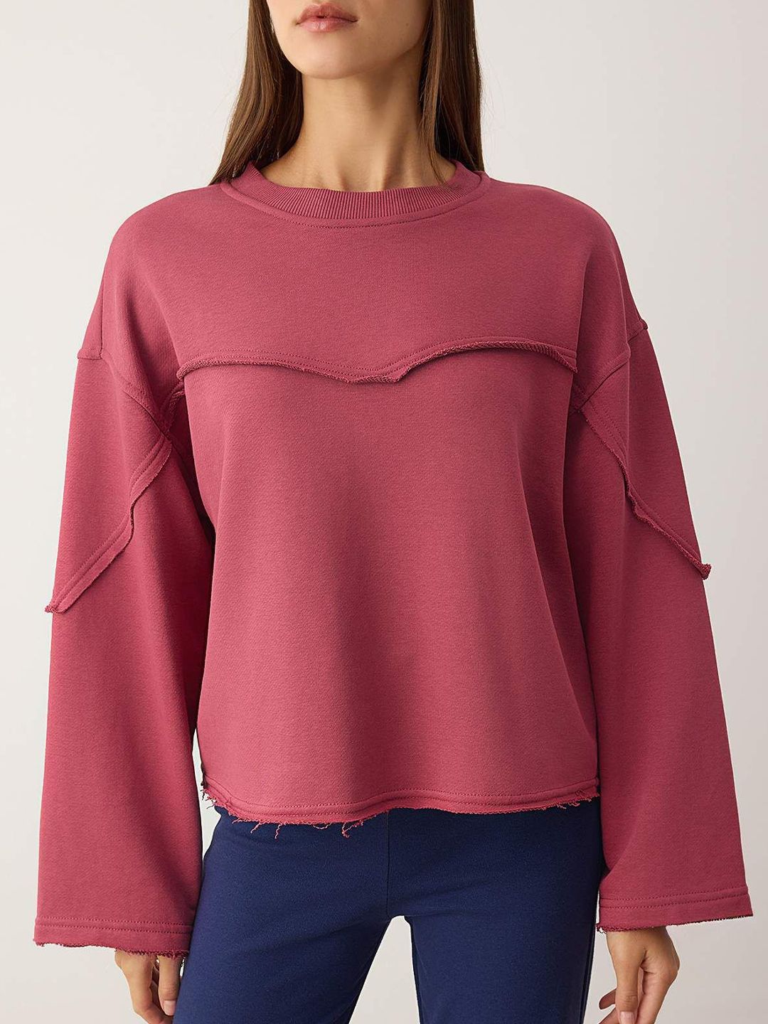 Trendyol Women Round Neck Long Sleeves Freyed Pullover Sweatshirt-picture-21