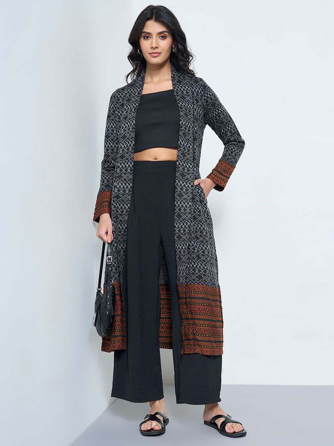 RANGMANCH BY PANTALOONS Geometric Printed Shawl Neck Acrylic Open Front Shrug-picture-42