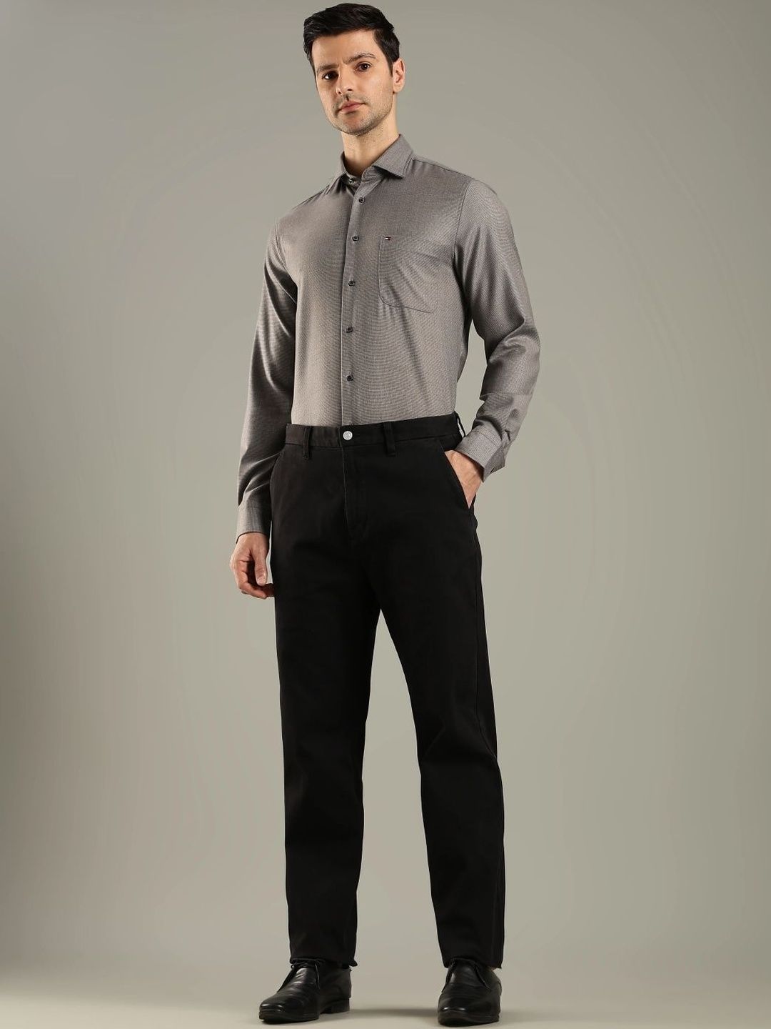 Tommy Hilfiger Men Solid Mid Rise Slim Fit Formal Trousers-picture-38