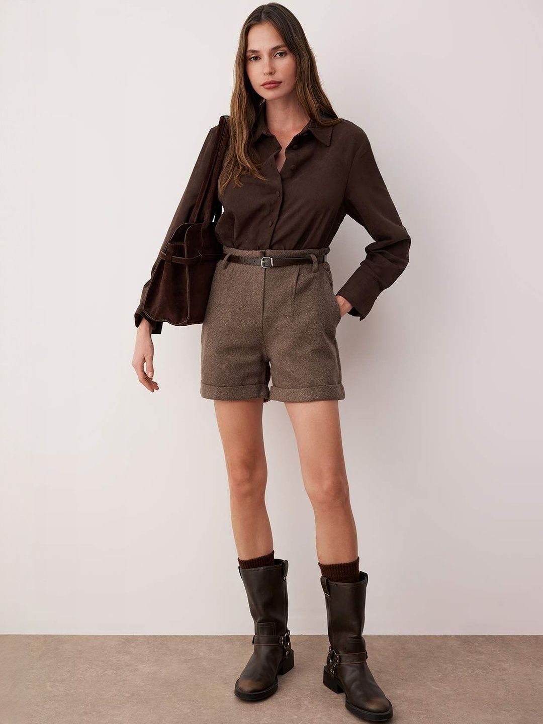 Trendyol Women Textured Mid-Rise Pleated Chinos Shorts-picture-35