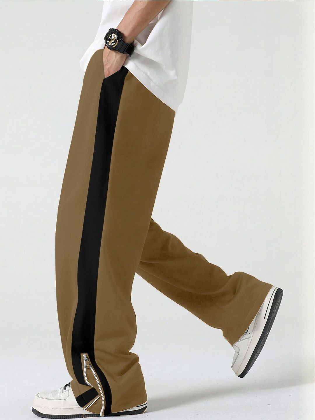 JUMPCUTS Men Mid Rise Colorblcoked Track Pants-image-6
