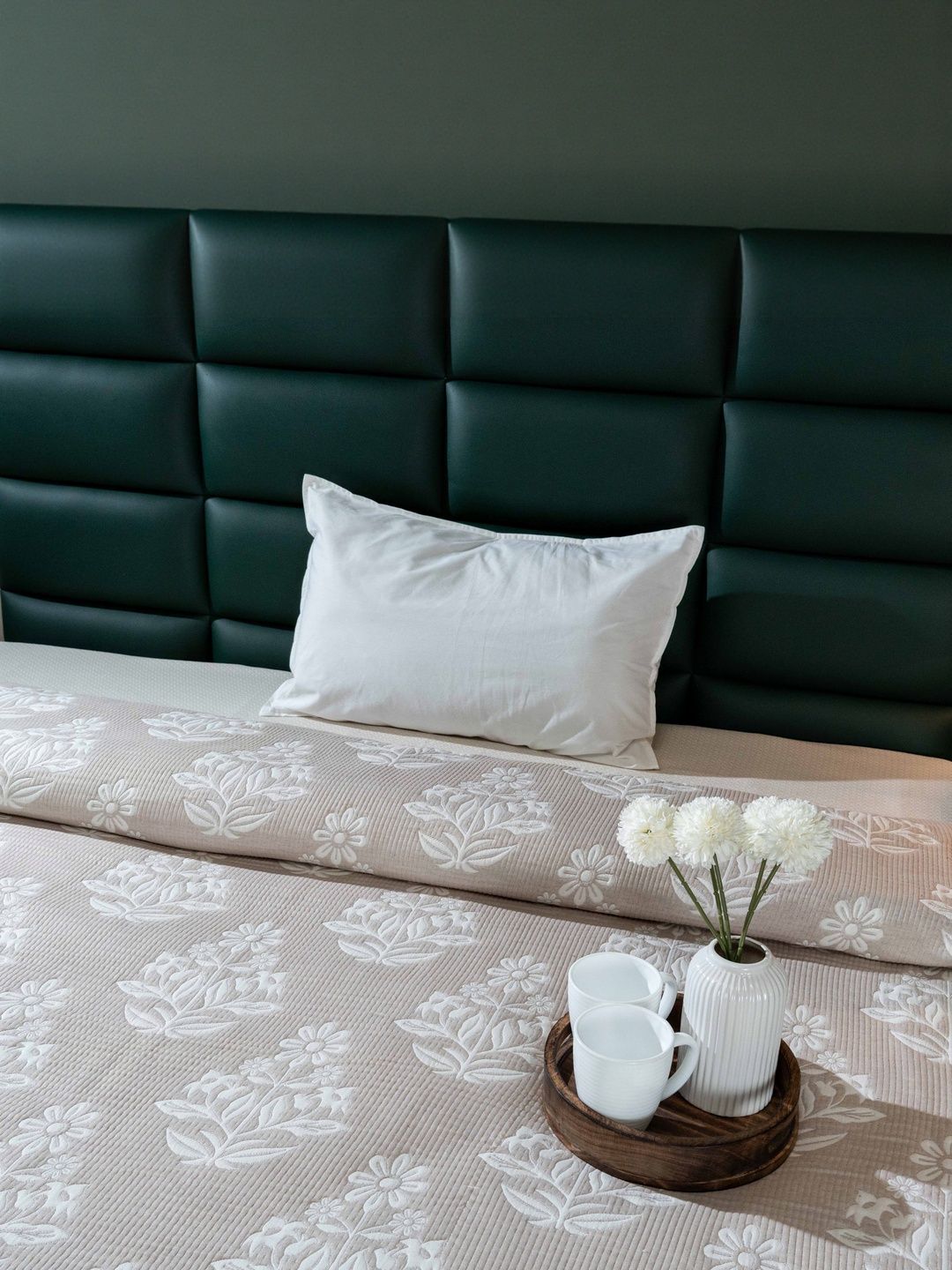 Saral Home Beige & White Printed Cotton 400 GSM Mild Winter Quilt-picture-18