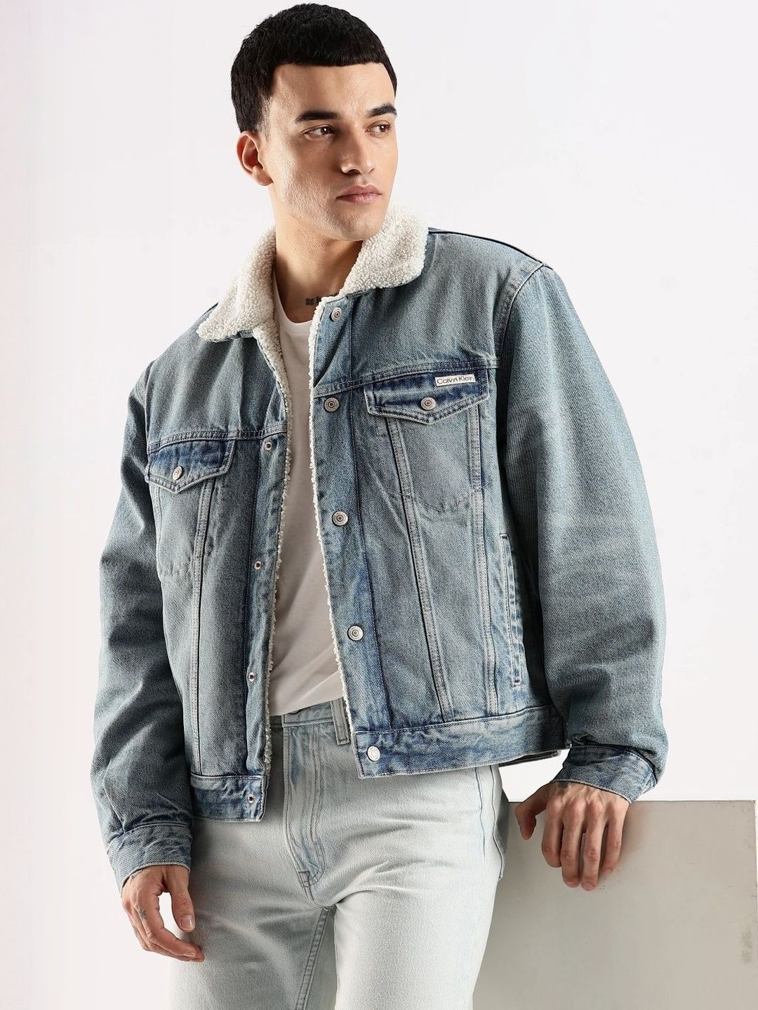 Calvin Klein Jeans Men Spread Collar Solid Denim Jacket-picture-14