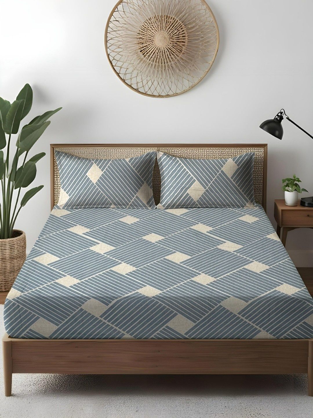 WEAVE AND DECOR Green Checked Microfiber 300TC Queen Bedsheet & 2 Pillow Covers 72" x 72"-picture-10