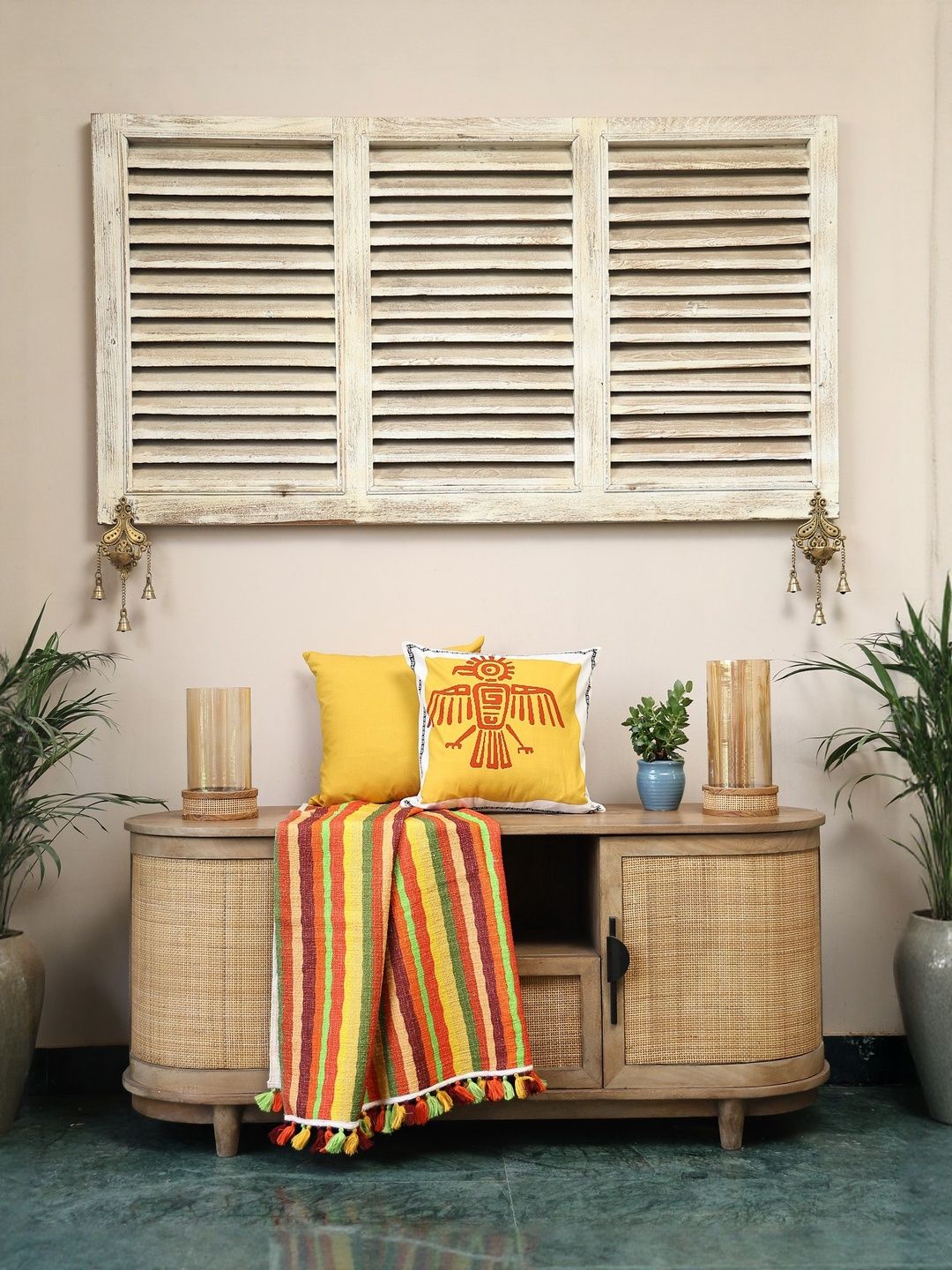 Sangria Aztec Echoes Yellow Printed Cotton Set Of 3 Square Cushion Covers & Throw - 16 in-image-22