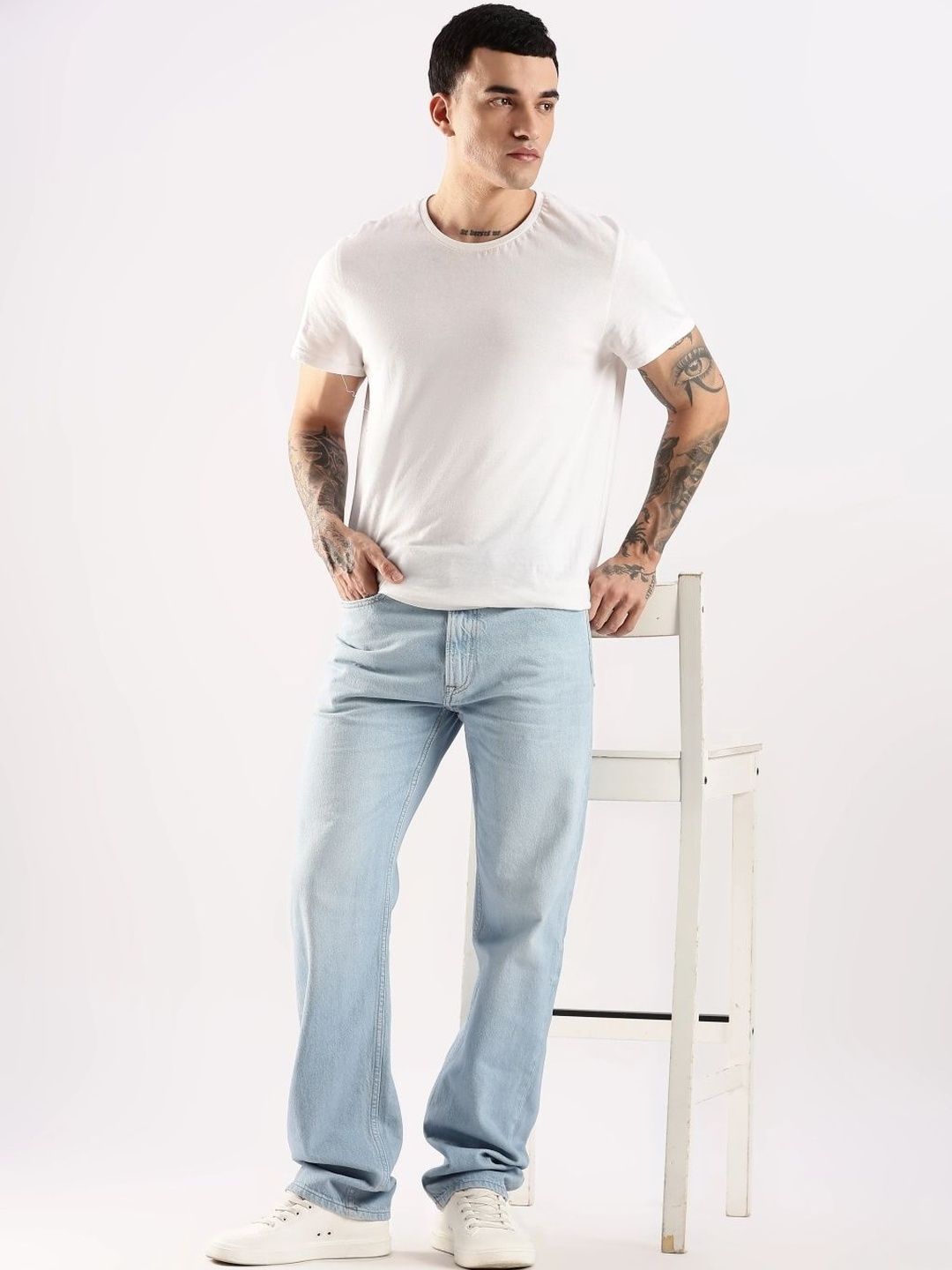 Calvin Klein Jeans Men Straight Fit Mid-Rise Light Fade Jeans-picture-42