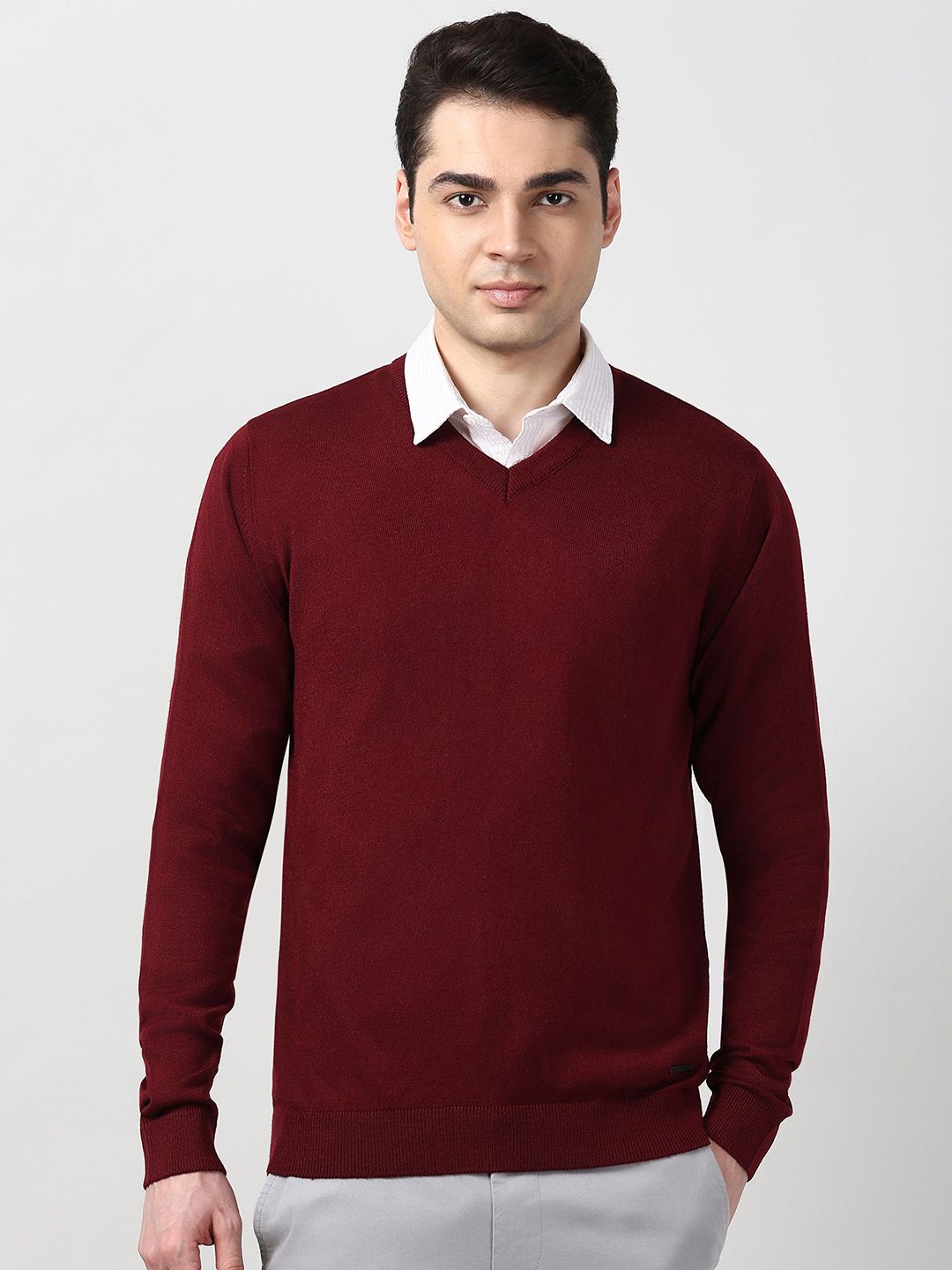 Peter England Casuals Men V-Neck Long Sleeves Pullover