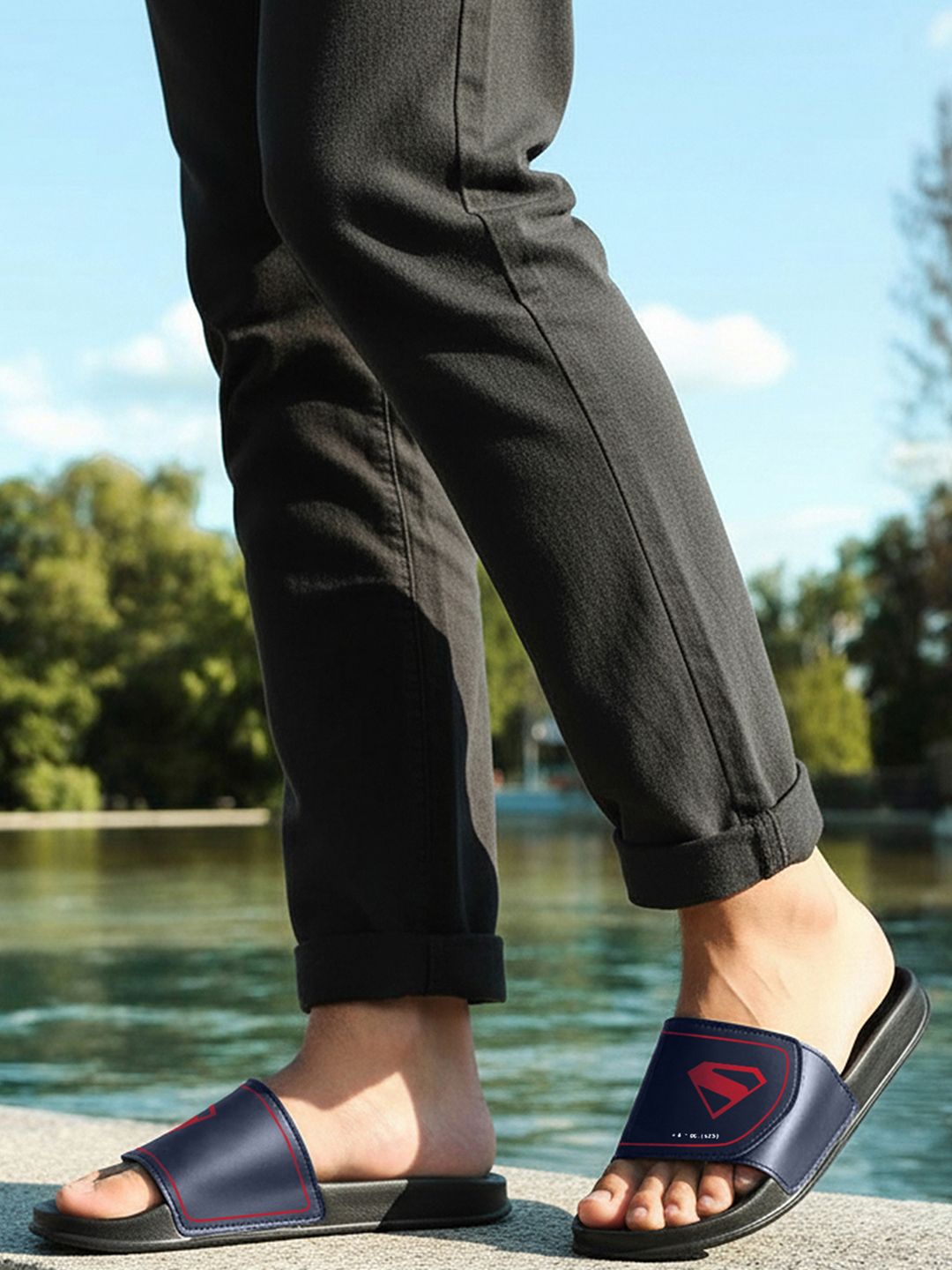 Bewakoof Men Dc Merchandise Superman Shadow Printed Sliders-picture-10