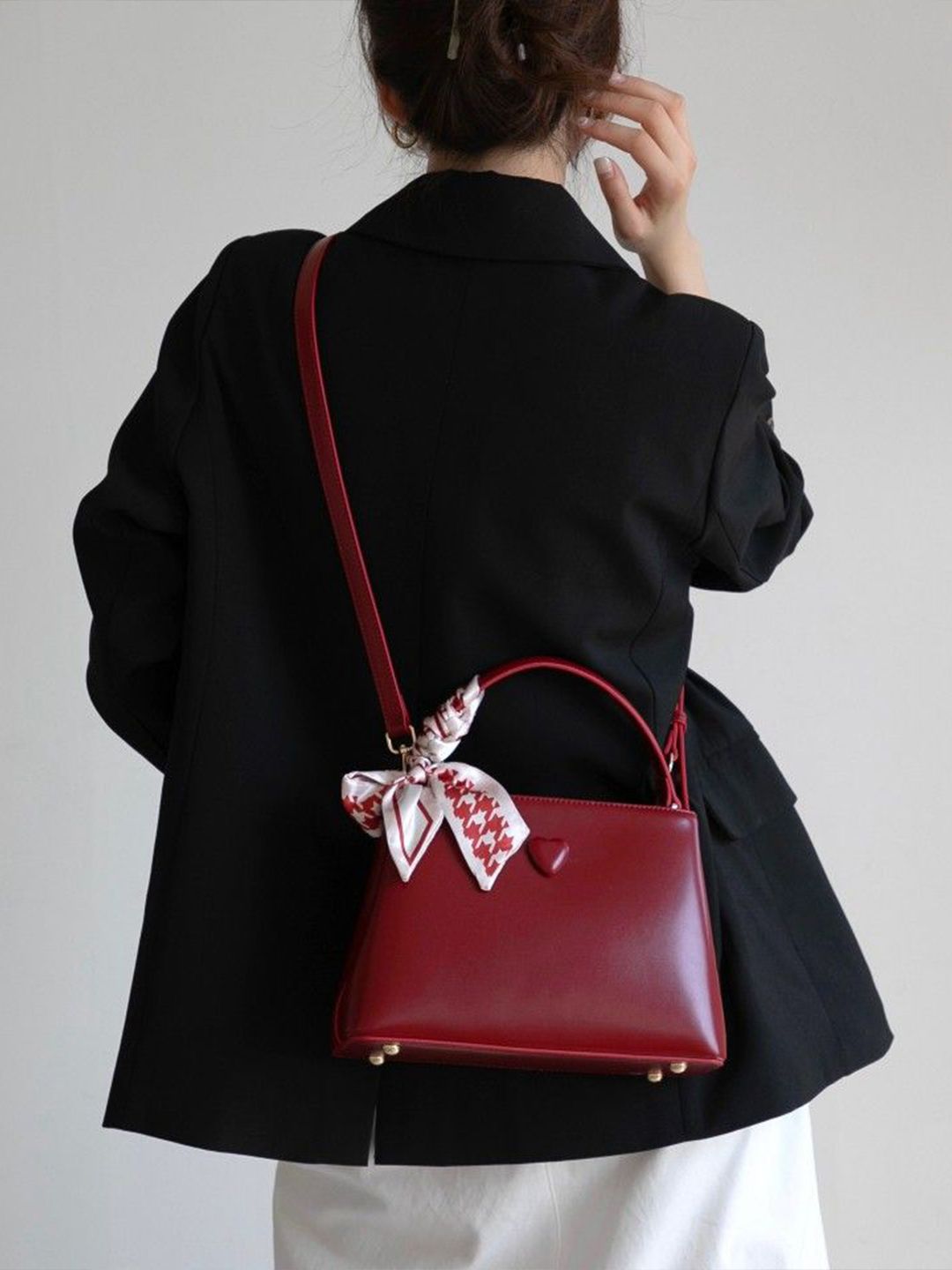 CORSICA Women Textured Sling Bag with Bow Detail-picture-16