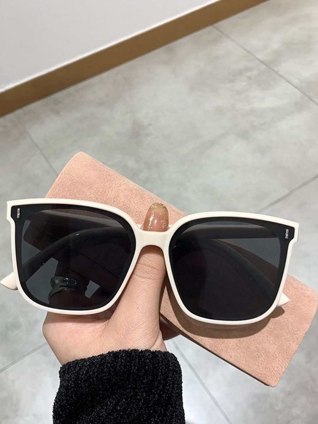 HAYDEN haiza Unisex Black Lens & Black Square Sunglasses with-picture-39