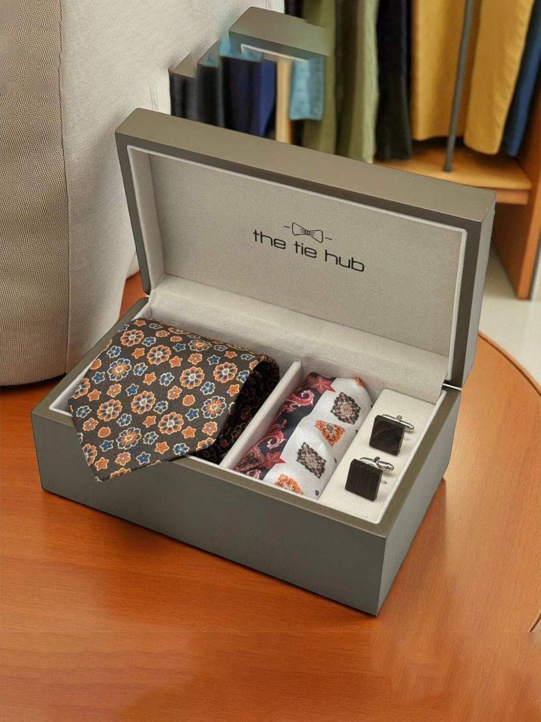 The Tie Hub Men Necktie with Pocket Square And Cufflinks Accessory Gift Set-image-21