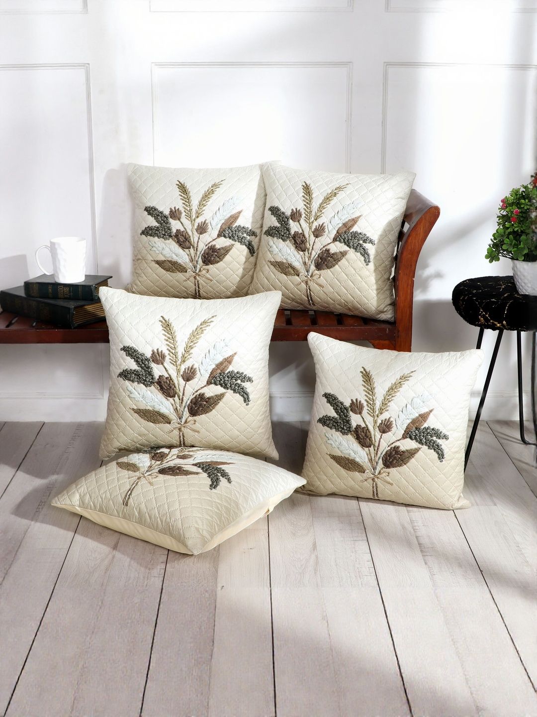 BLUEDOT Cream-Coloured & Off White Set of 5 Floral Velvet Square Cushion Covers