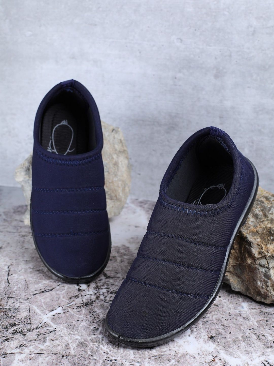 FABBMATE Women Textured Slip-On Sneakers-image-5
