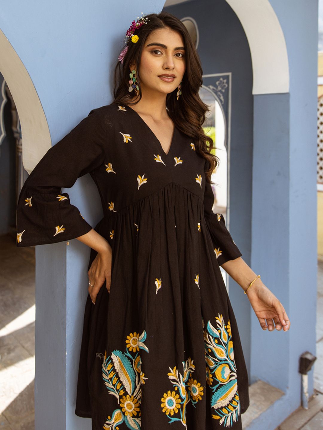 ZUMMER Floral Embroidered V-Neck Flared Sleeve Empire Above Knee Dress-picture-39