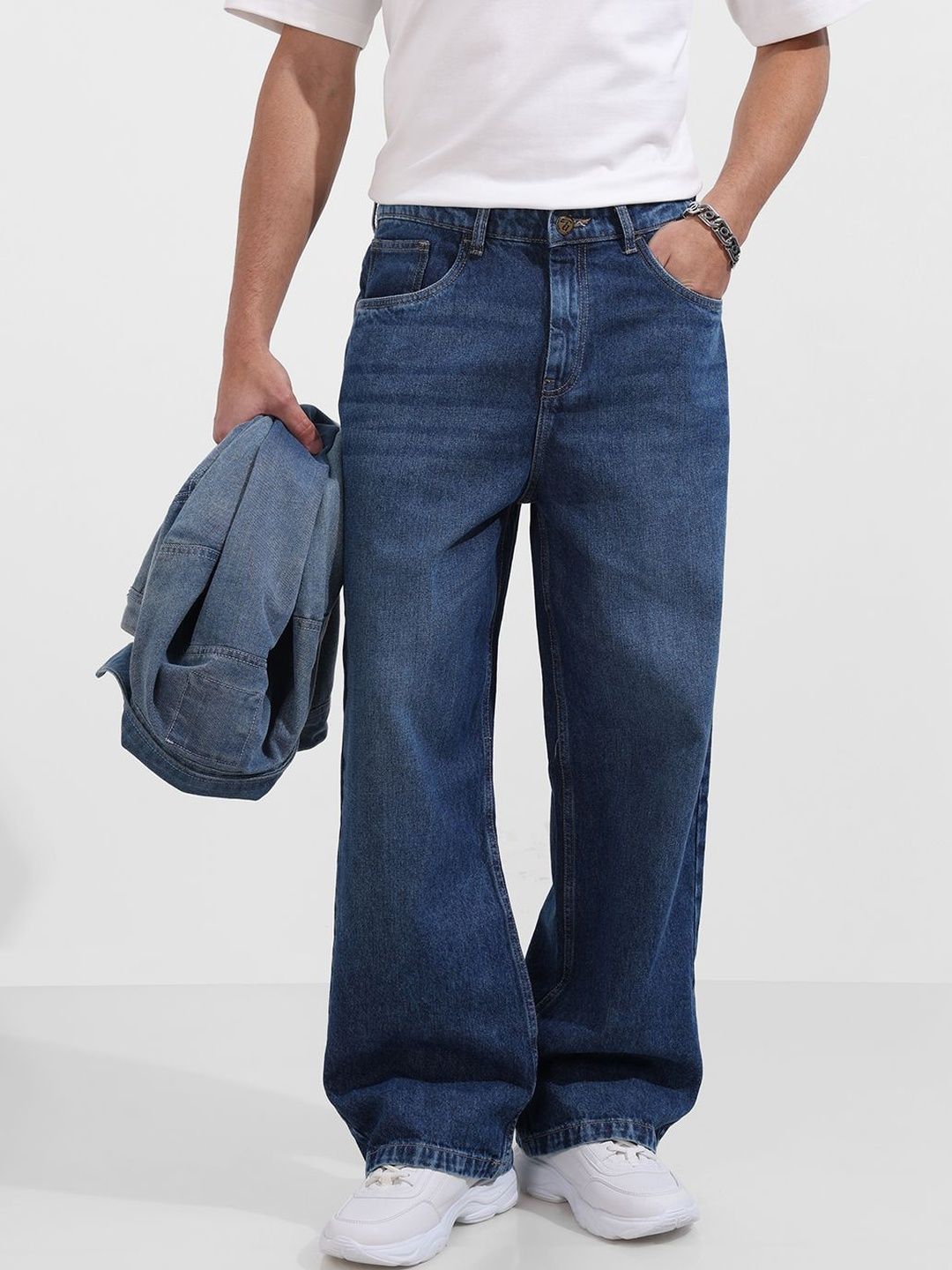 The Indian Garage Co Men Baggy Mid-Rise Light Fade Cotton Jeans