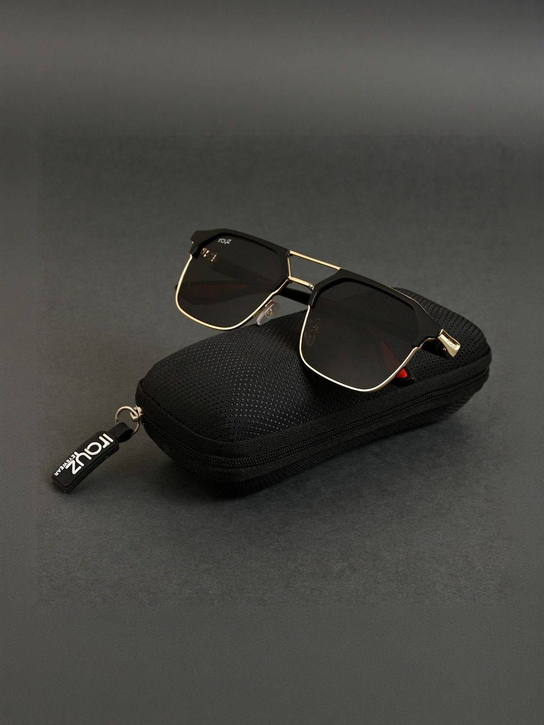 Irayz Unisex Black Lens & Gold-Toned Square Sunglasses with-picture-23