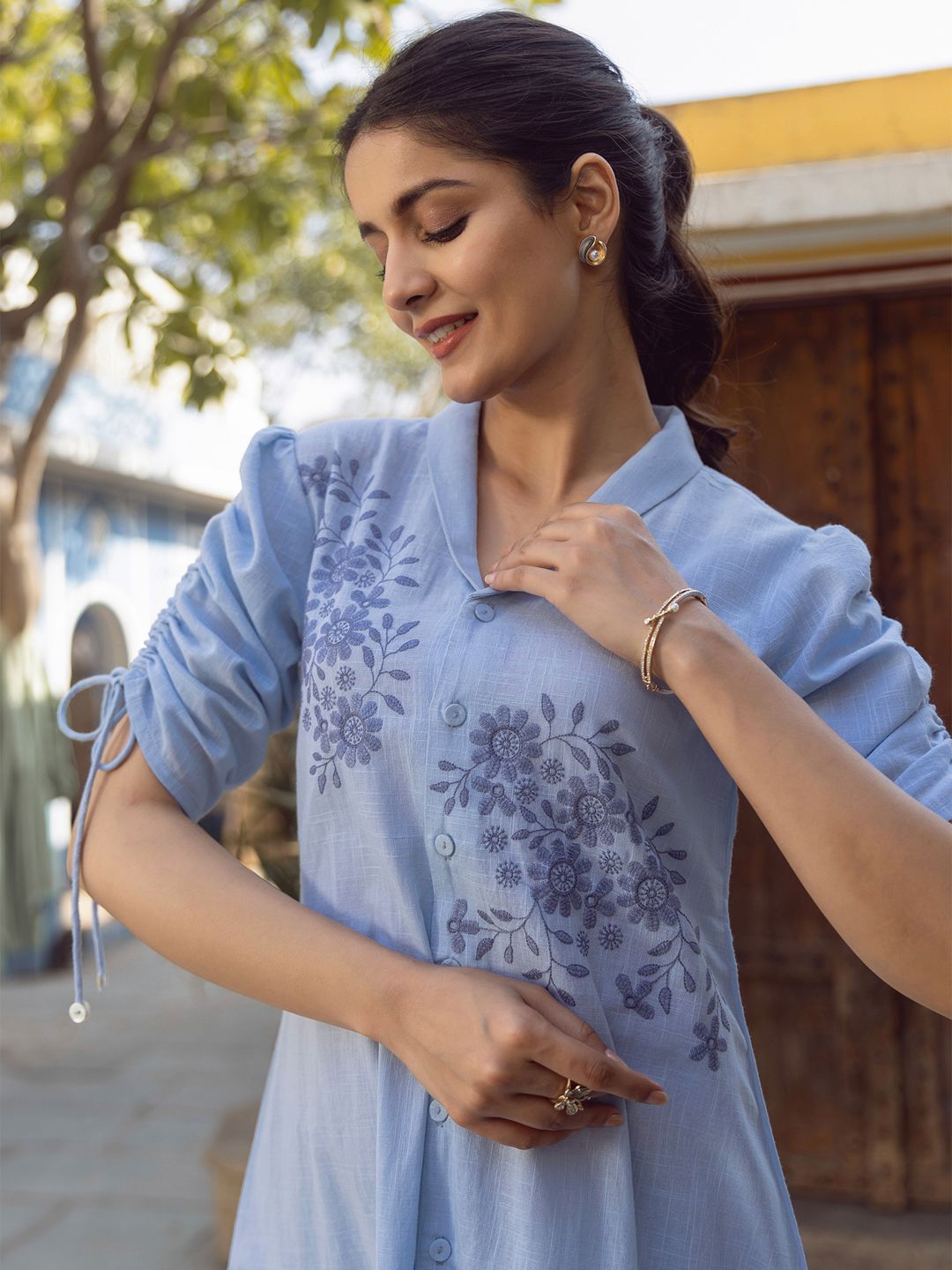 ZUMMER ZUMMER Women Floral Embroidered Shirt Dress