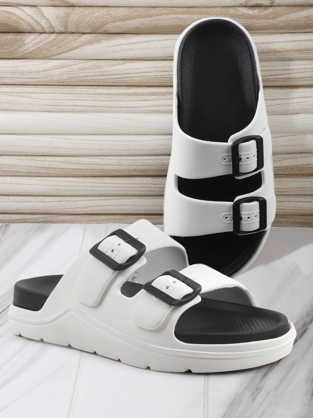 glitchez Men Buckle Detailed Lightweight Sliders-picture-46