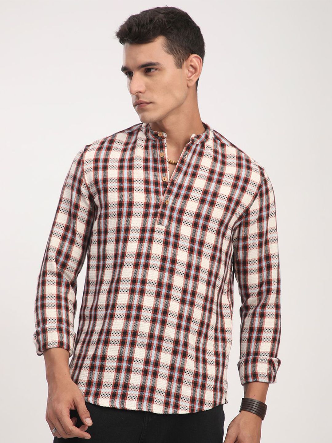 VASTRADO Men Checked Mandarin Collar Cotton Thread Work Kurta-picture-23