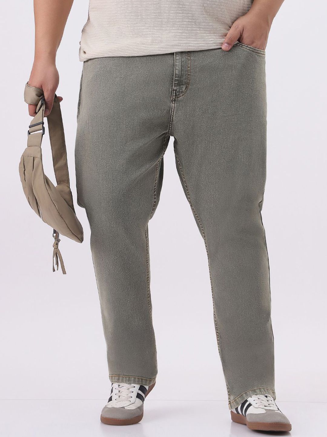 Urbano Plus Men Straight Fit Mid-Rise Heavy Fade Stretchable Jeans-picture-41