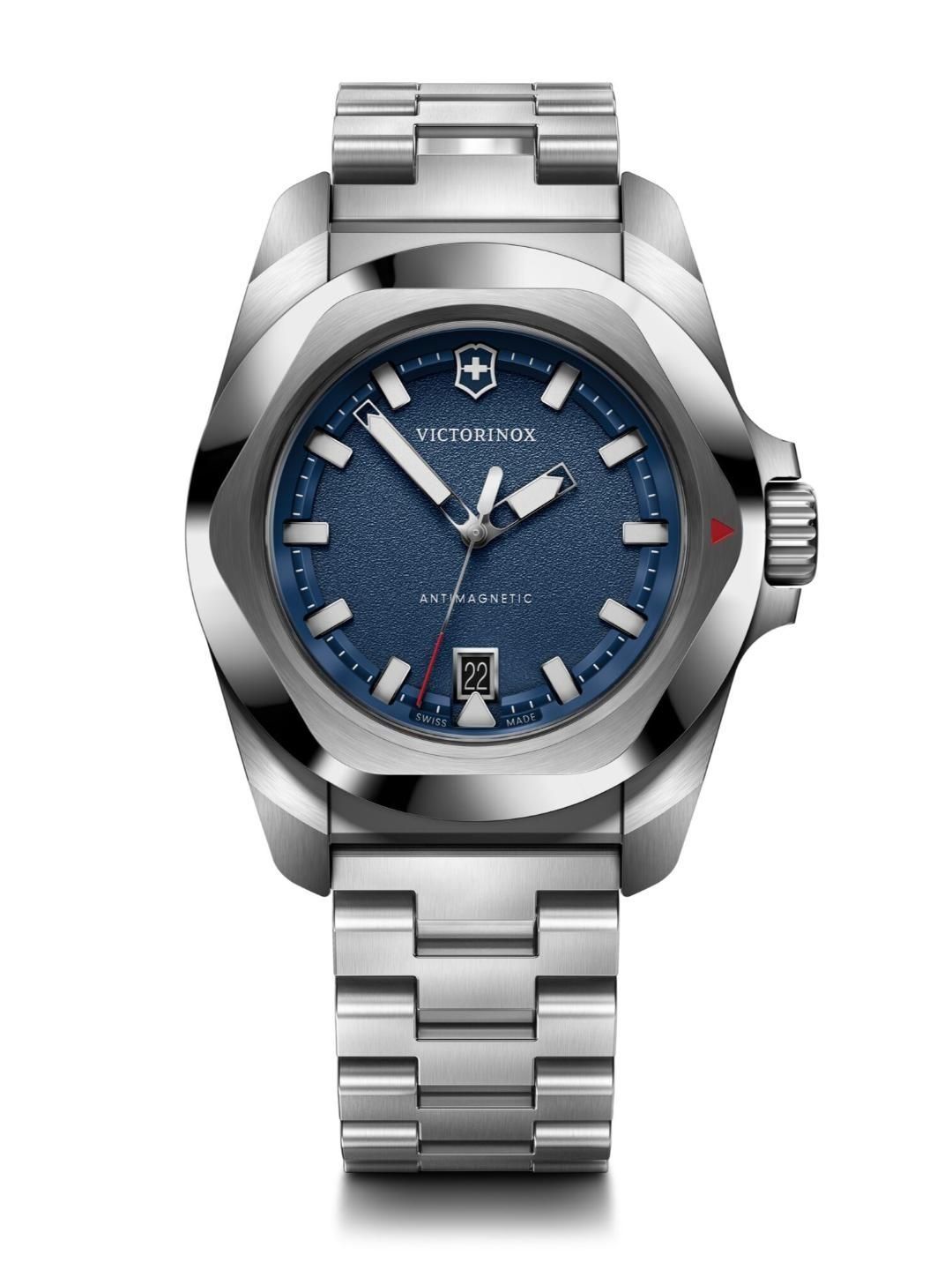 Victorinox Men Round Dial & Stainless Steel Bracelet Style Straps Analogue Watch V242031-picture-47