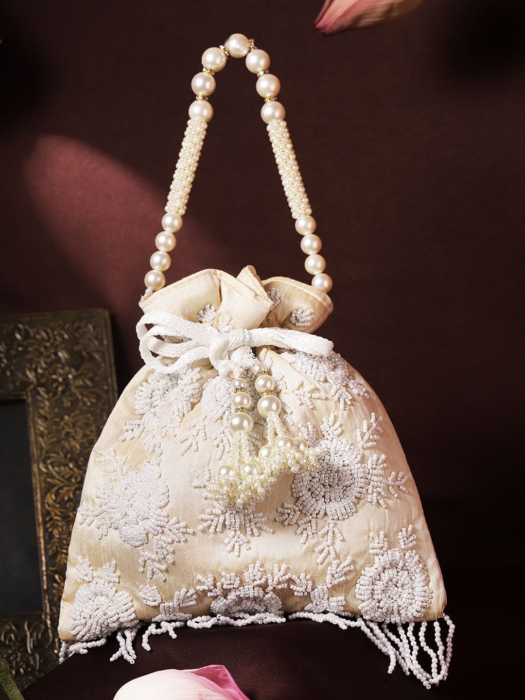 Priyaasi Bucket Tote Bag with Bow Detail-picture-24