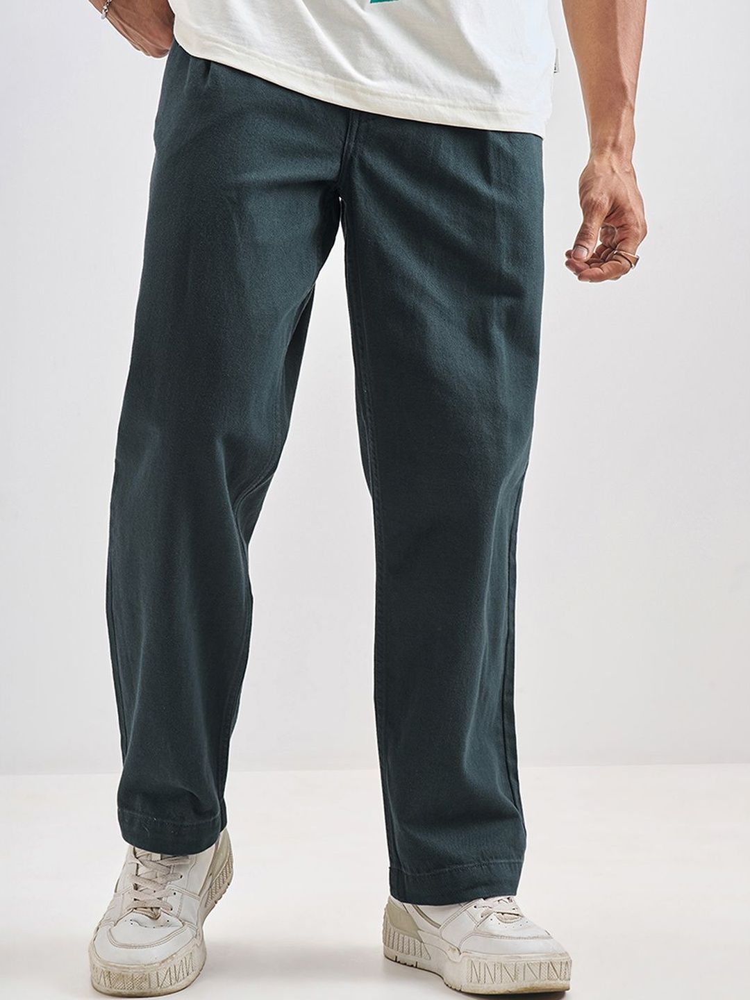 HIGHLANDER Men Relaxed Fit Pleated Cotton Trousers-picture-29