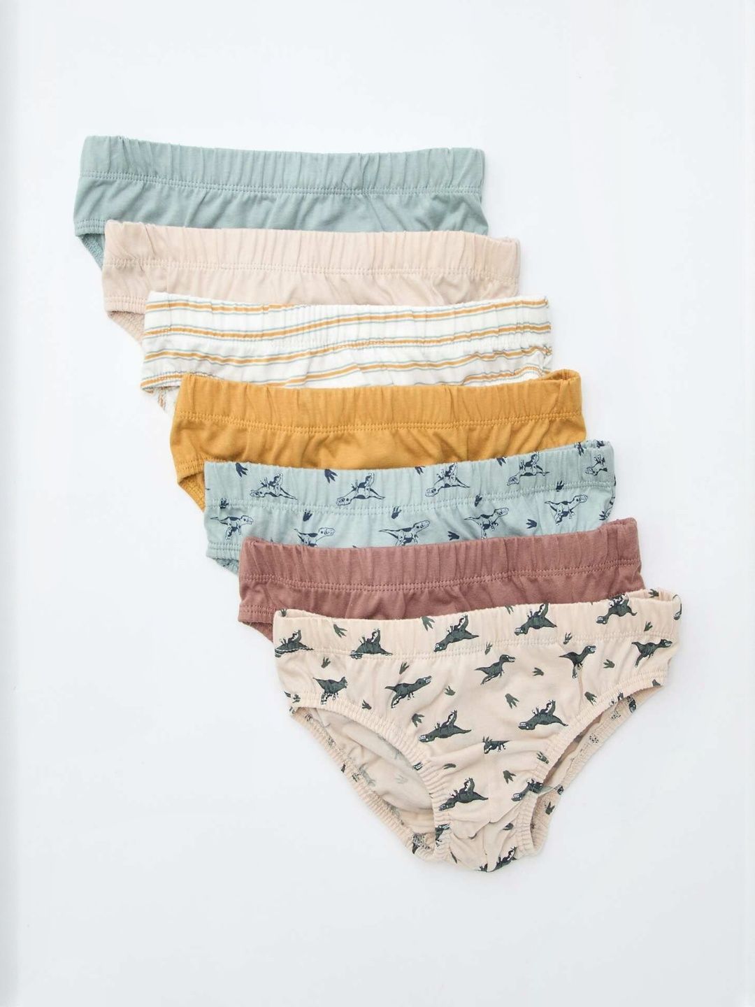 KIABI Boys Pack of 7 Pure Cotton Mid-Rise Basic Briefs-picture-17