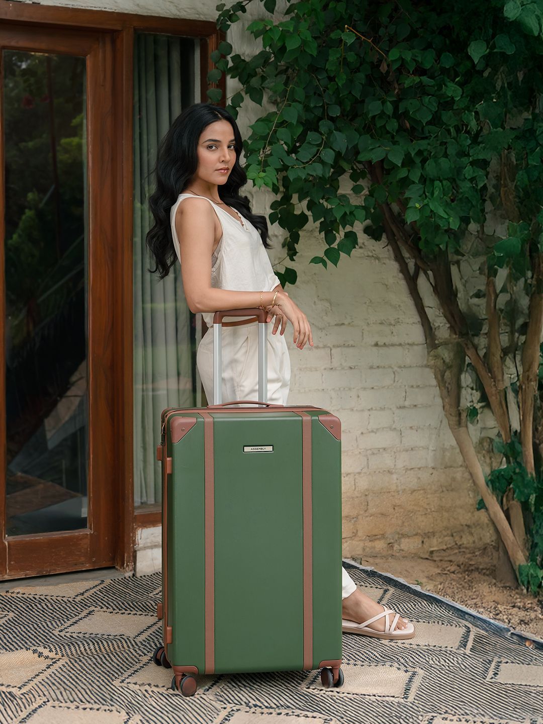 Assembly Solid Vintage Hard Luggage Trolley Bag-image-43