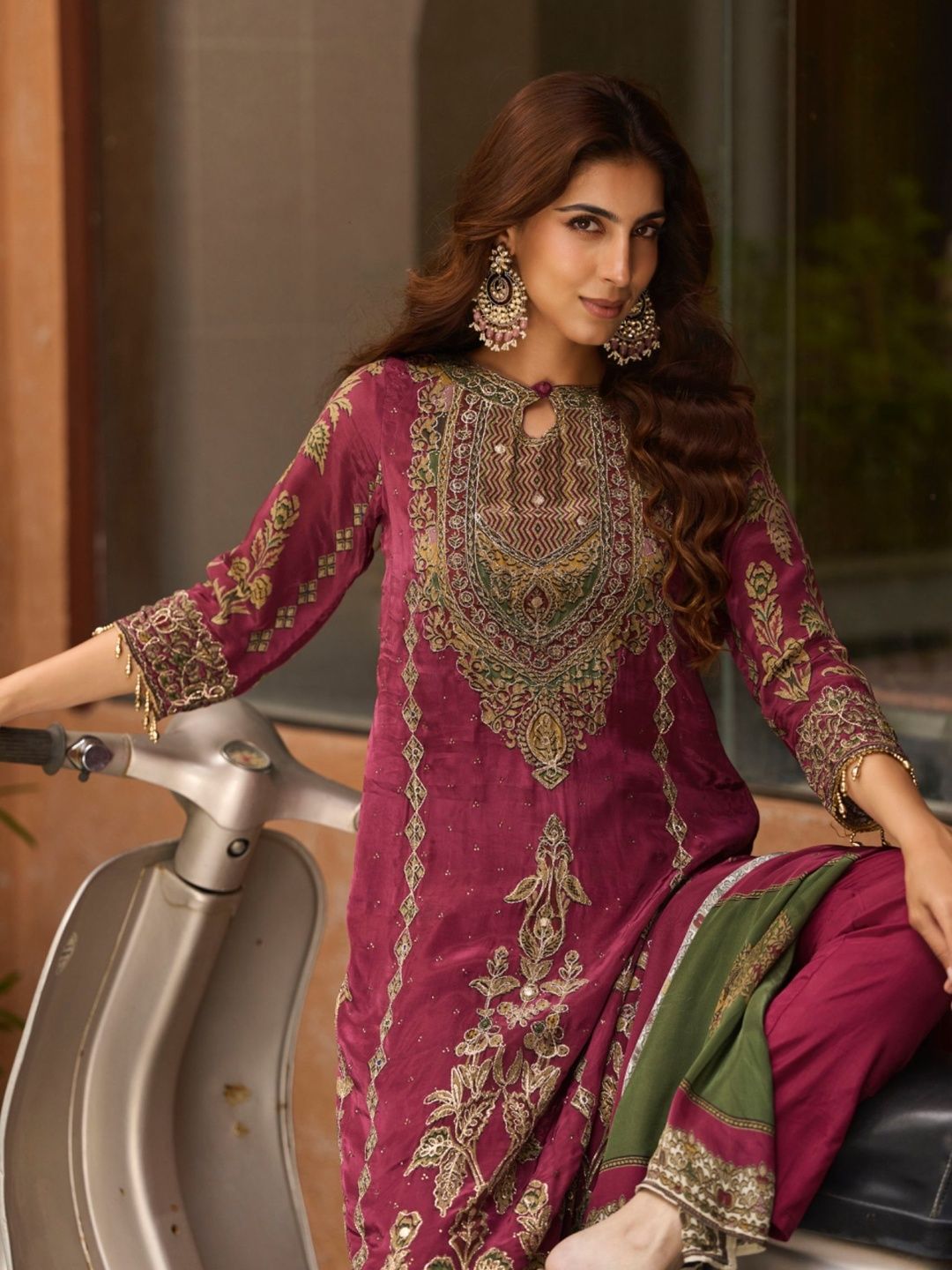 Anouk Mirage Women Ethnic Motifs Embroidered Regular Thread Work Silk Crepe Kurta with Trousers & With-picture-24