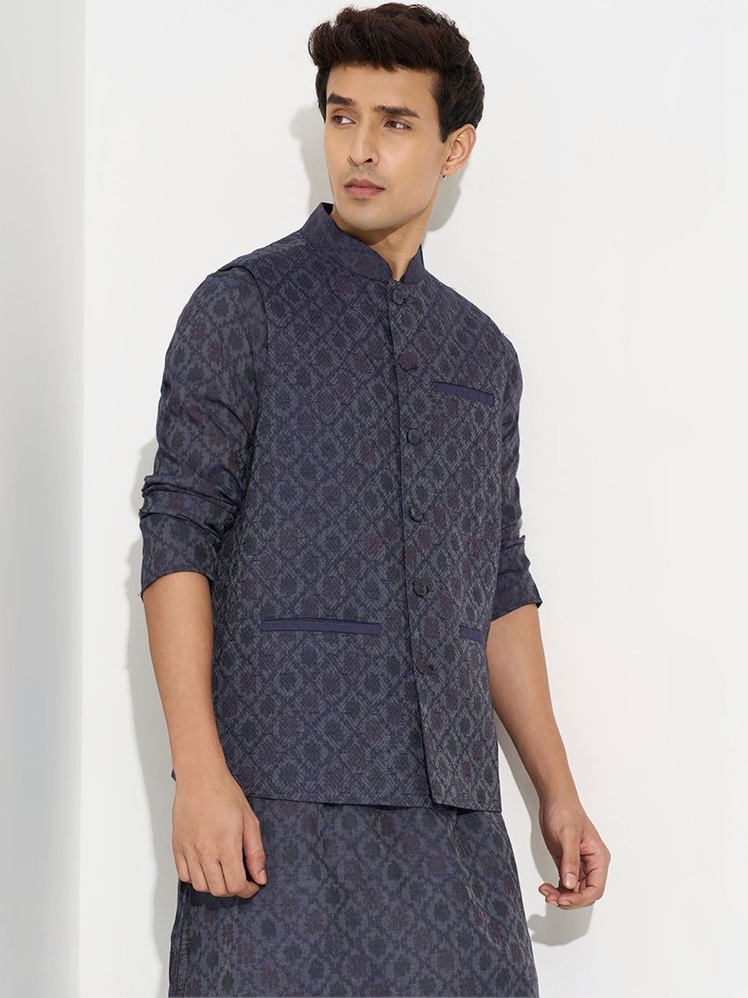 indus route by Pantaloons Embroidered Mandarin Collar Nehru Jacket-picture-33