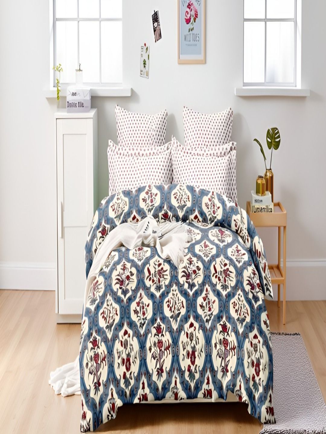 Myntra Elegant Homes Blue & White Floral 4 Pieces Double Queen Bedding Set-picture-36