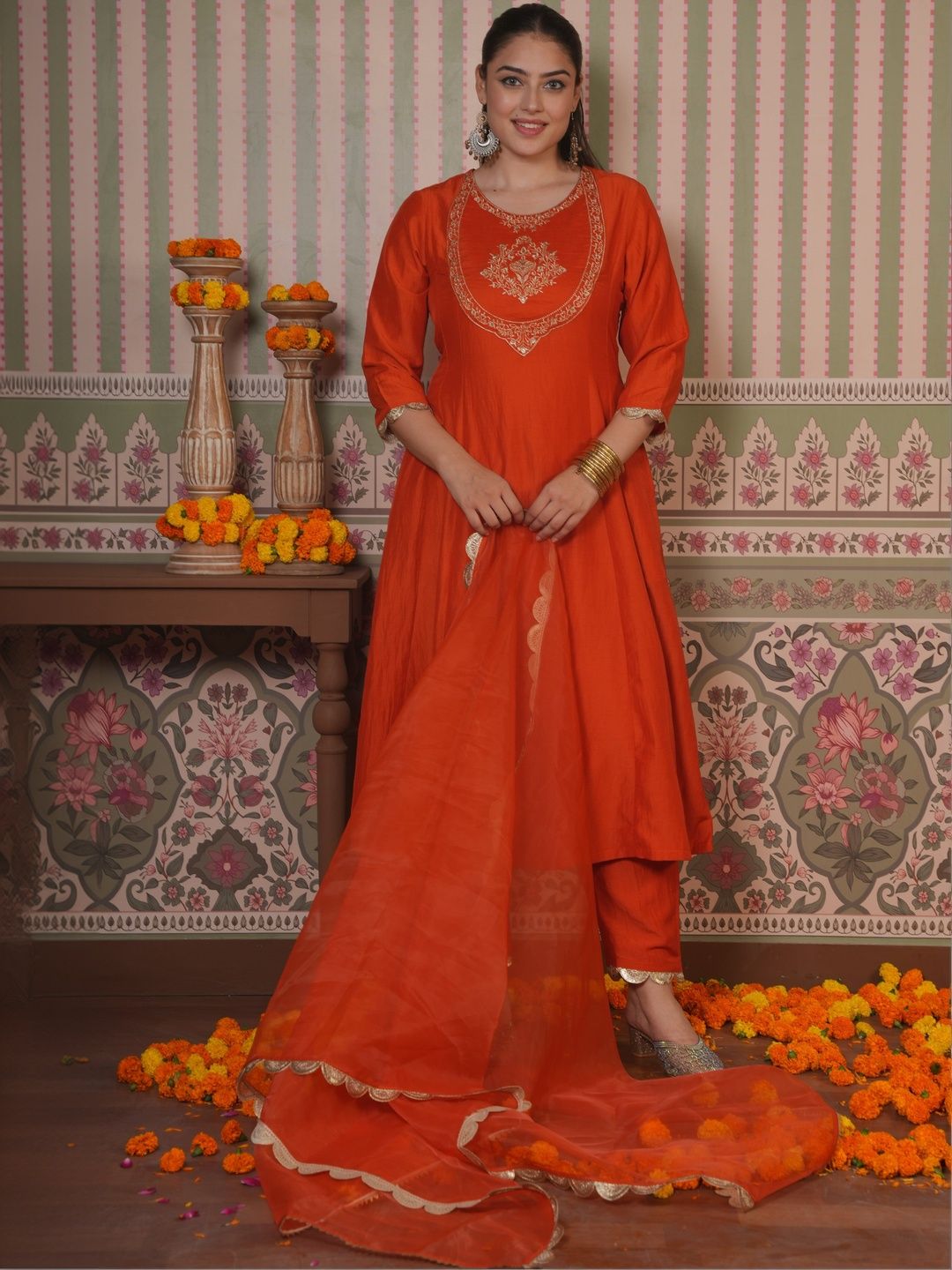 Aramya Women Ethnic Motifs Embroidered Panelled Gotta Patti Pure Cotton Kurta with Trousers & With Dupatta-picture-16