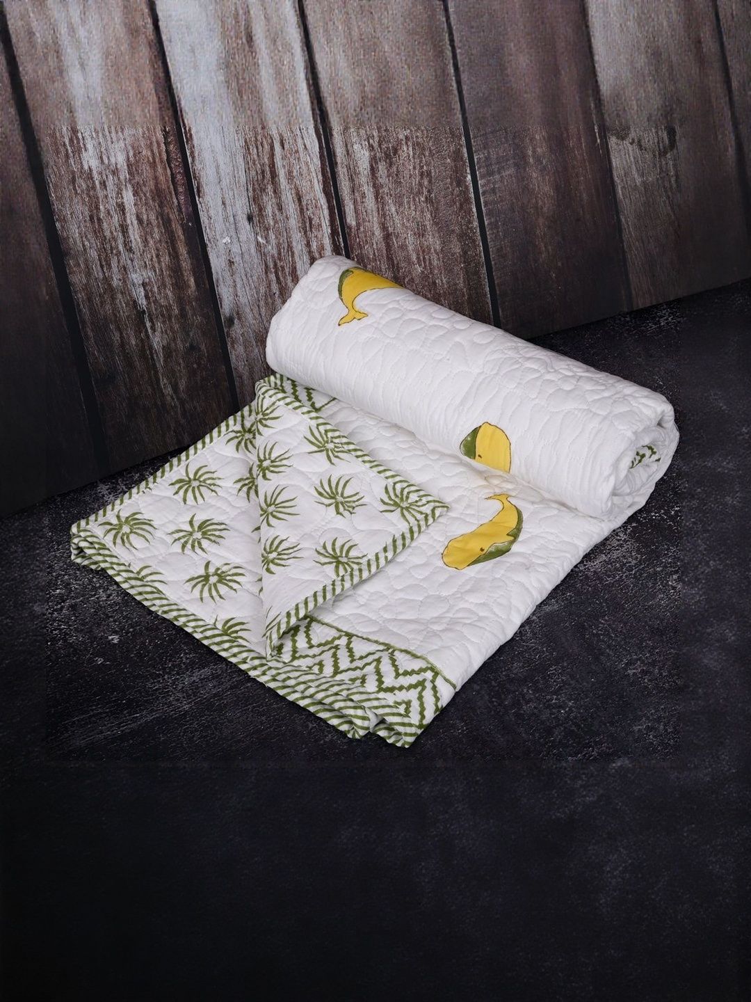 Jaipur Dohar Yellow & Green Floral Mild Winter 150 GSM Quilt-image-32
