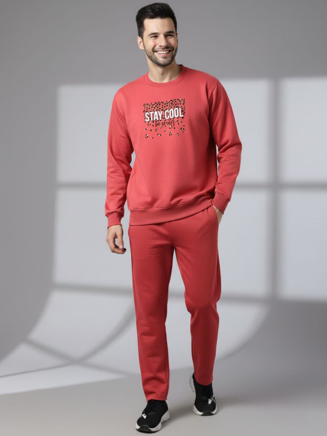 MACK JONNEY Men Typography Printed Round Neck Long Sleeves Sweatshirt & Trackpant suits-picture-17