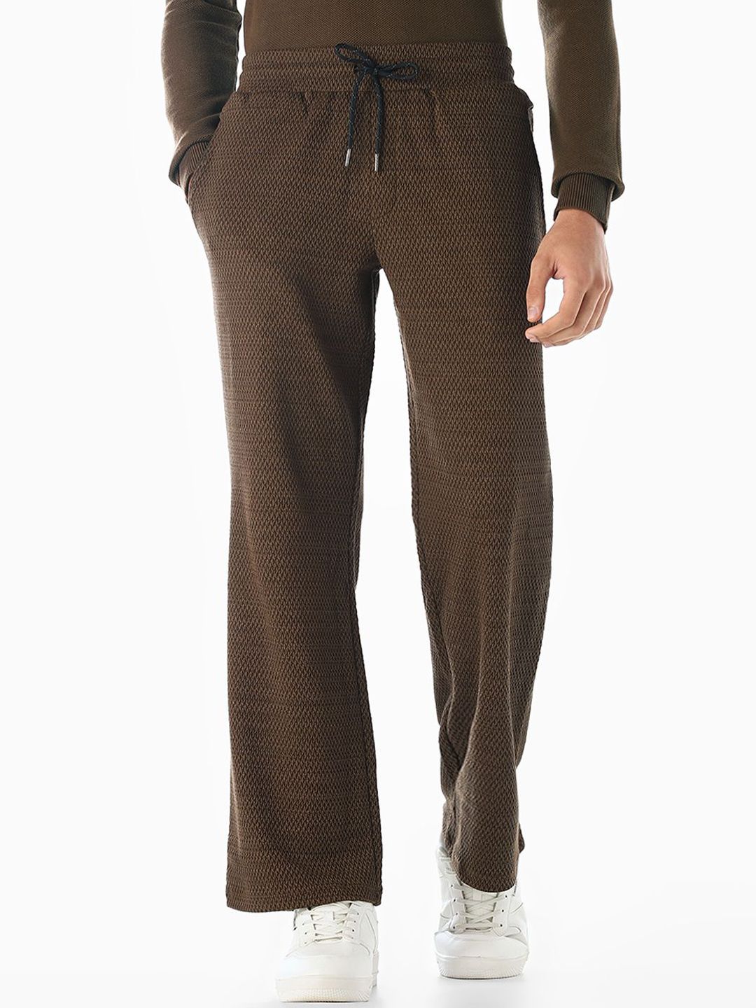 Jack & Jones Men Solid Relaxed Fit Regular Track Pant-picture-32