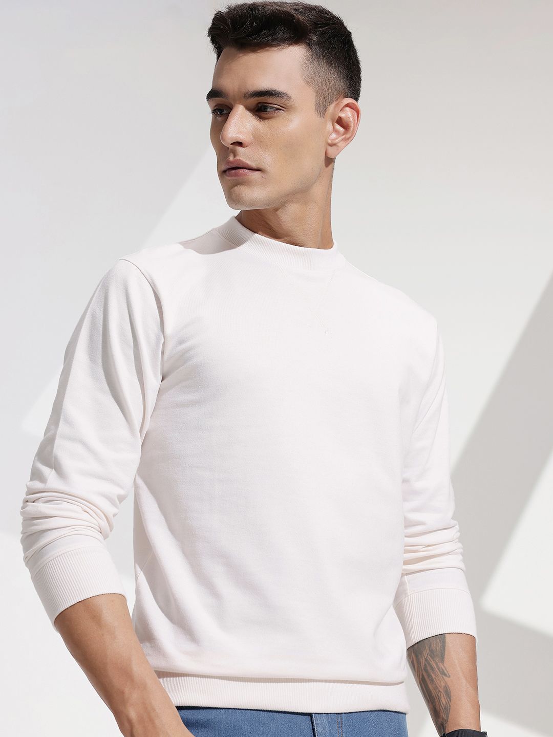 INVICTUS Solid Knitted Sweatshirt-picture-31