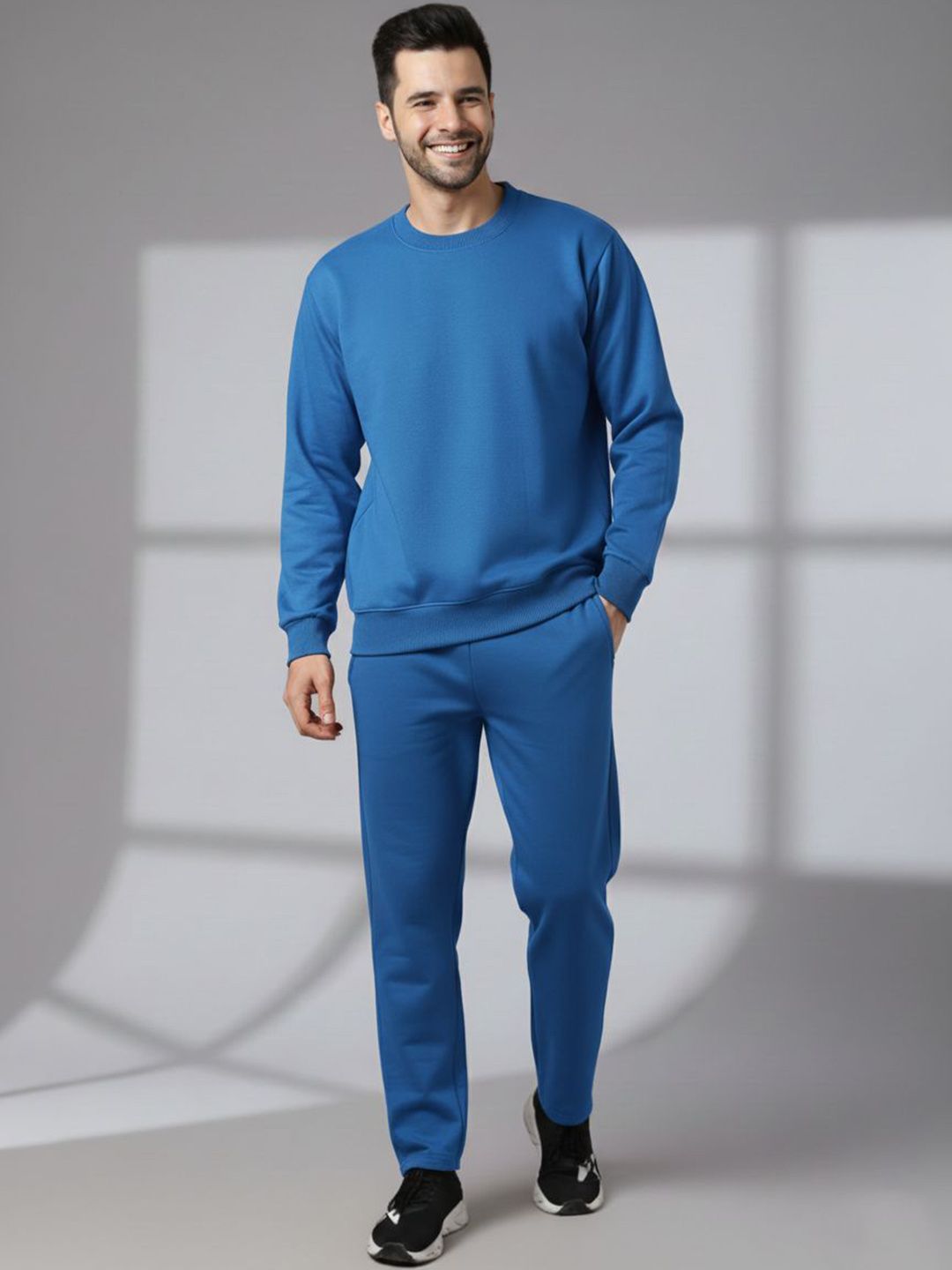 MACK JONNEY Round Neck Long Sleeves Sweatshirt With Trackpant-picture-51