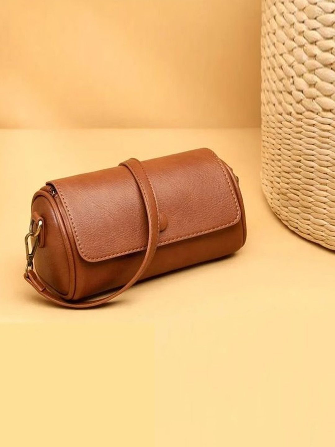 CLASSY WOMEN PU Sling Bag-picture-32