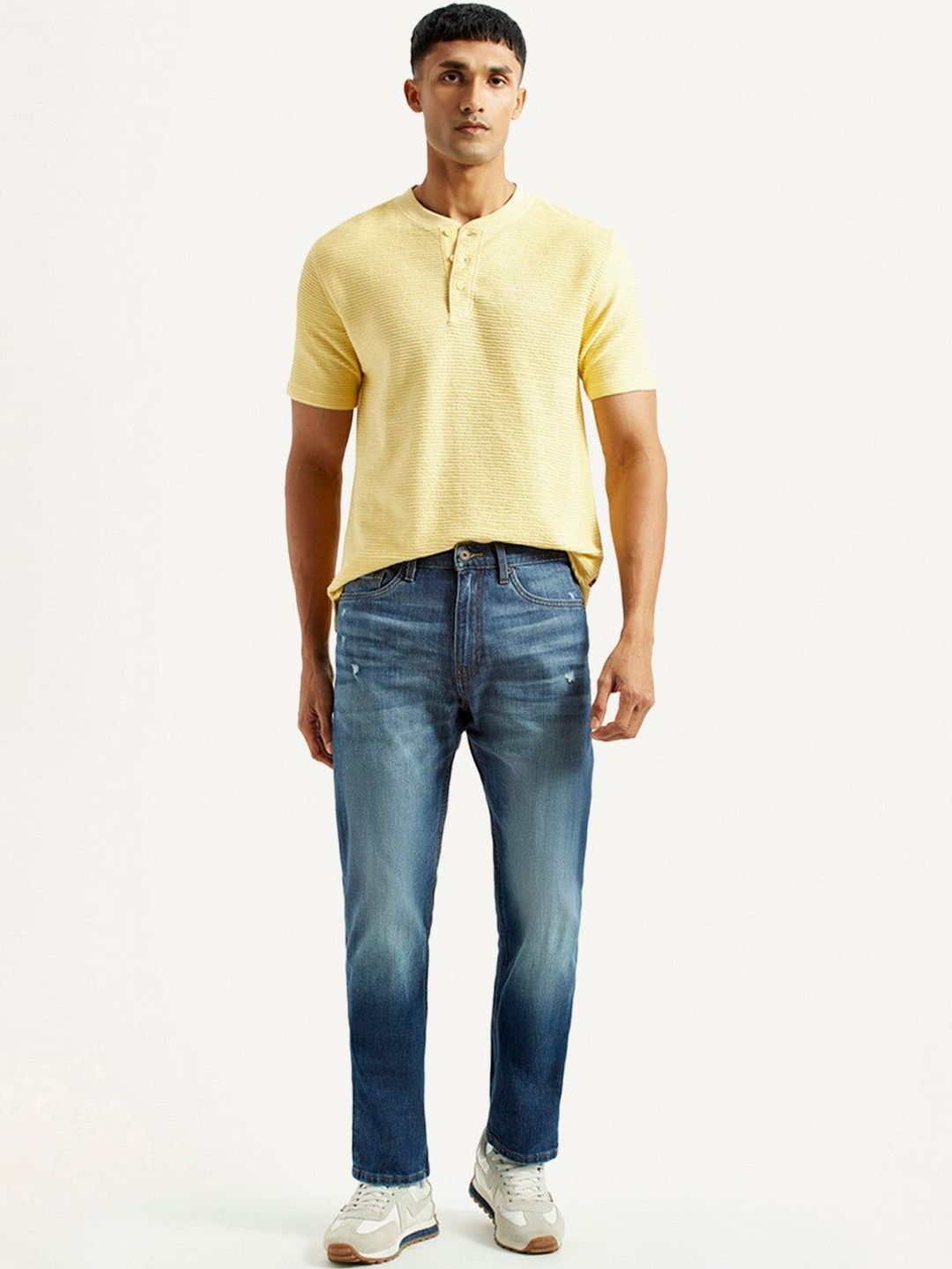 Levis Men Classic Straight Fit Mid-Rise Mildly Distressed Light Fade Stretchable Jeans-picture-23