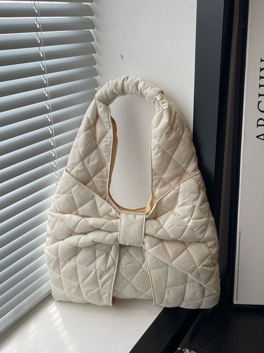 StyleCast x Revolte Structured Shoulder Bag-picture-31