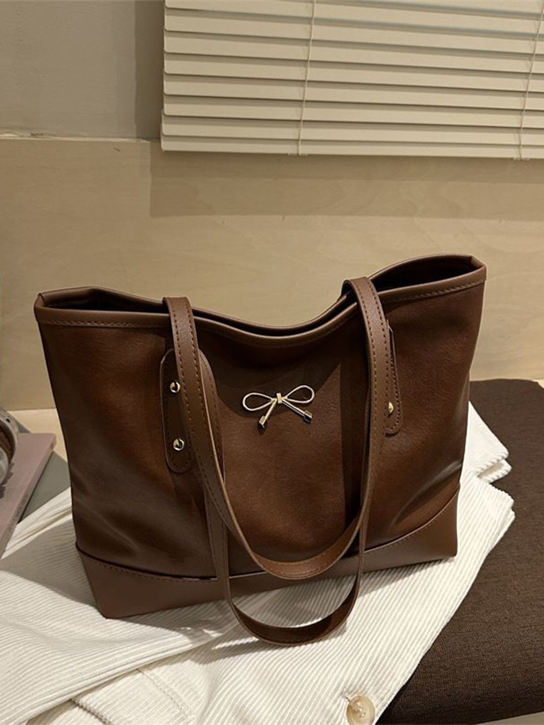 StyleCast x Revolte PU Oversized Shopper Tote Bag-picture-21